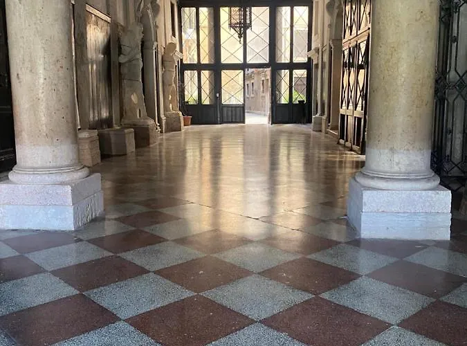 Dimora Contarini Charm Apartment On Grand Canal